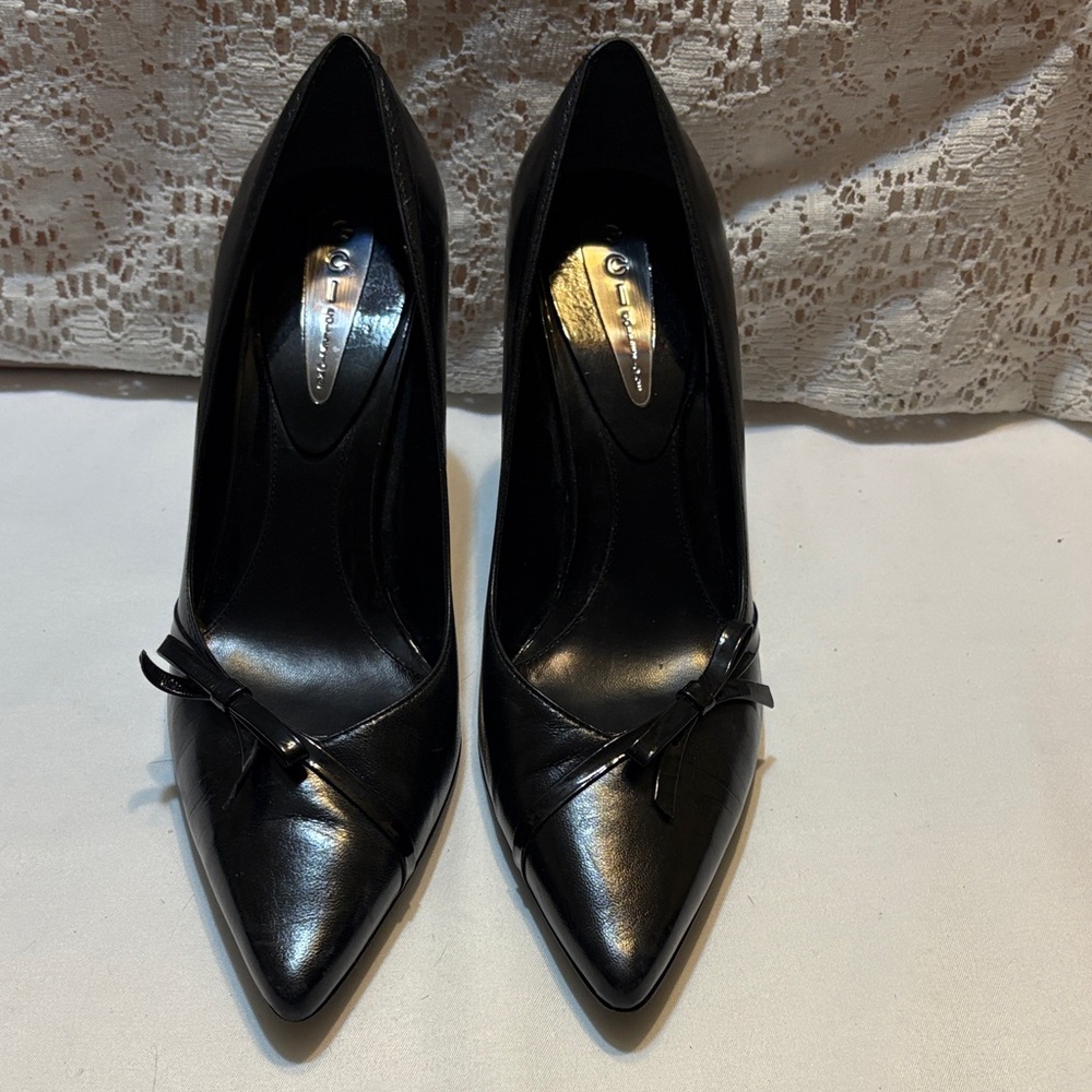 Elegant Black Heels with Bow